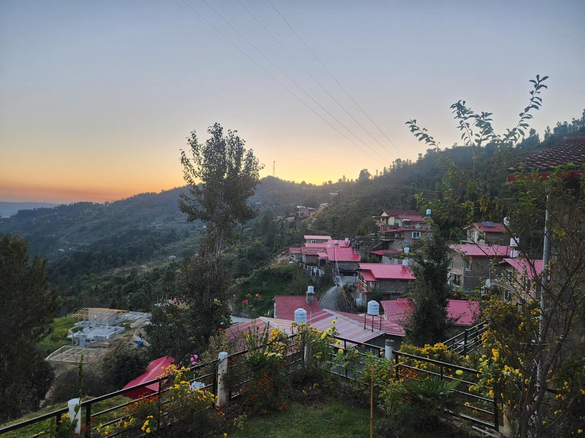 Indus Valley Mukteshwar Villa Exterior photo