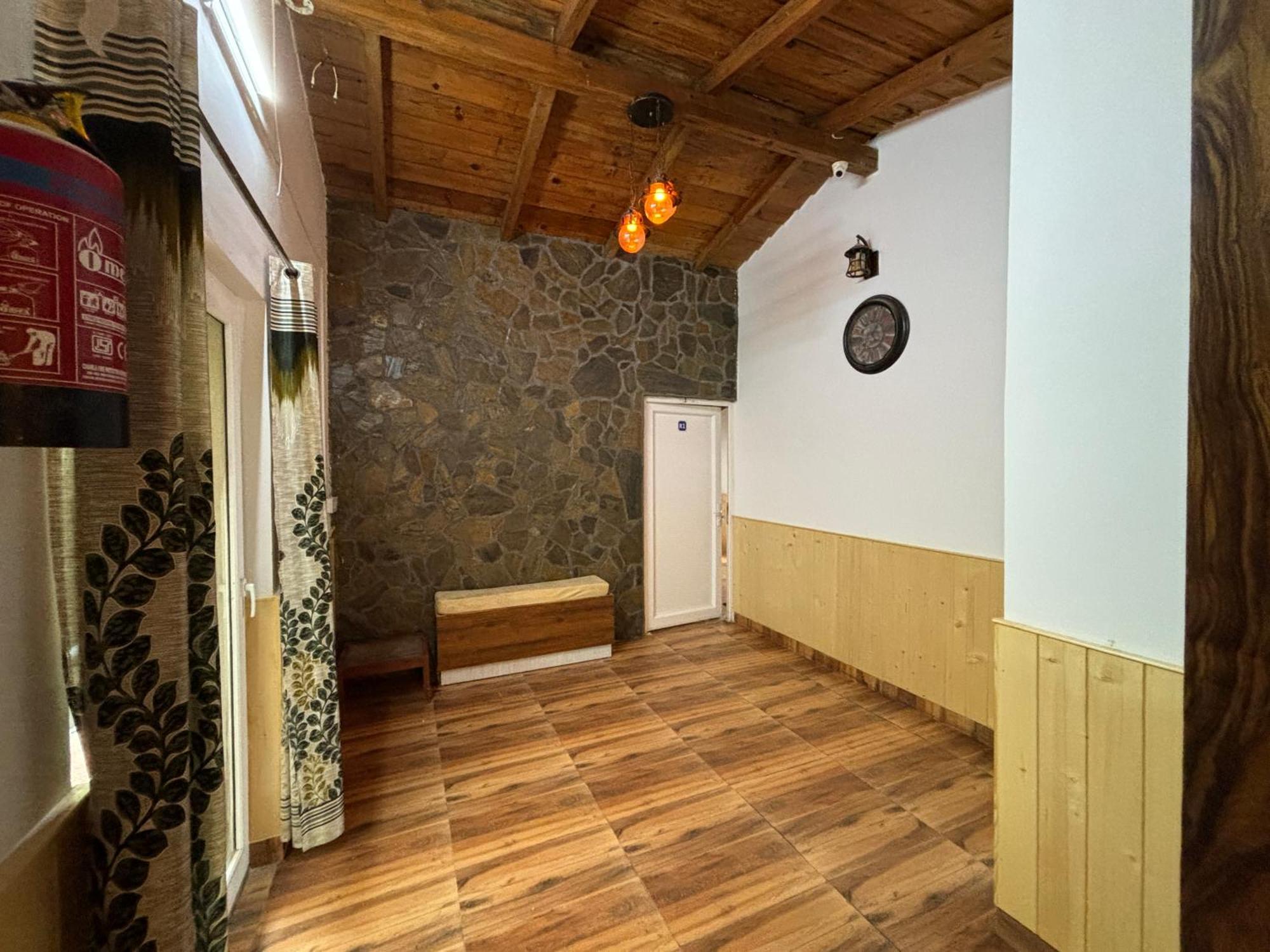 Indus Valley Mukteshwar Villa Exterior photo